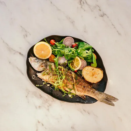 Kleopatra ホテル シダ