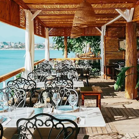 Kleopatra ホテル シダ