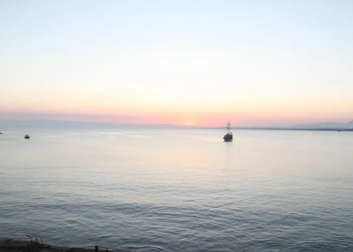 Side Kleopatra Готель